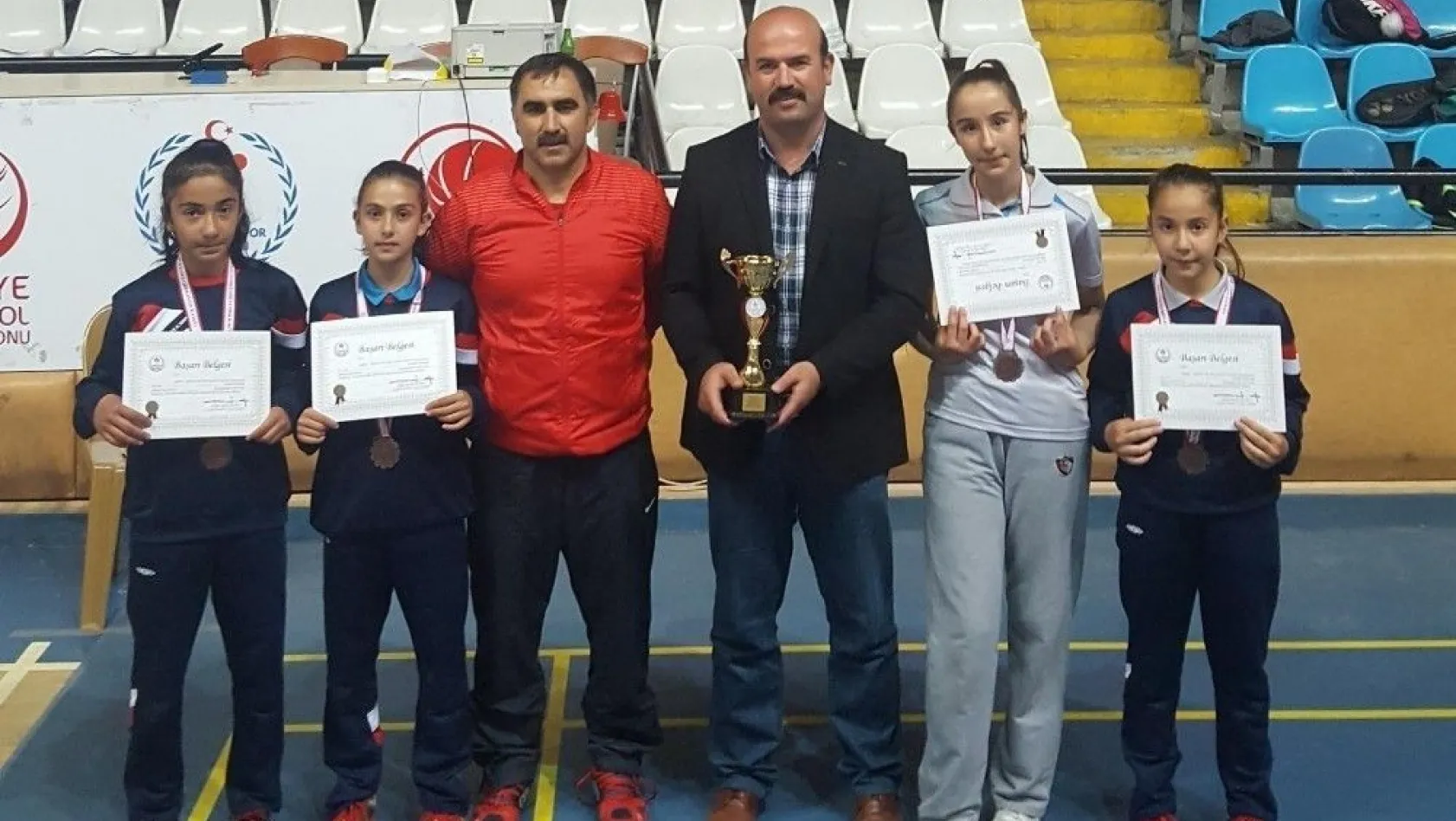 Erzincanlı badmintoncular Türkiye üçüncüsü oldu
