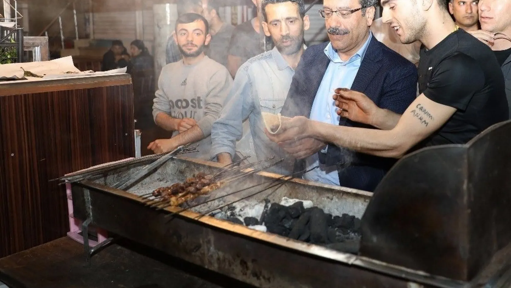 Başkan Atilla, Ramazan'ı halkla geçiriyor
