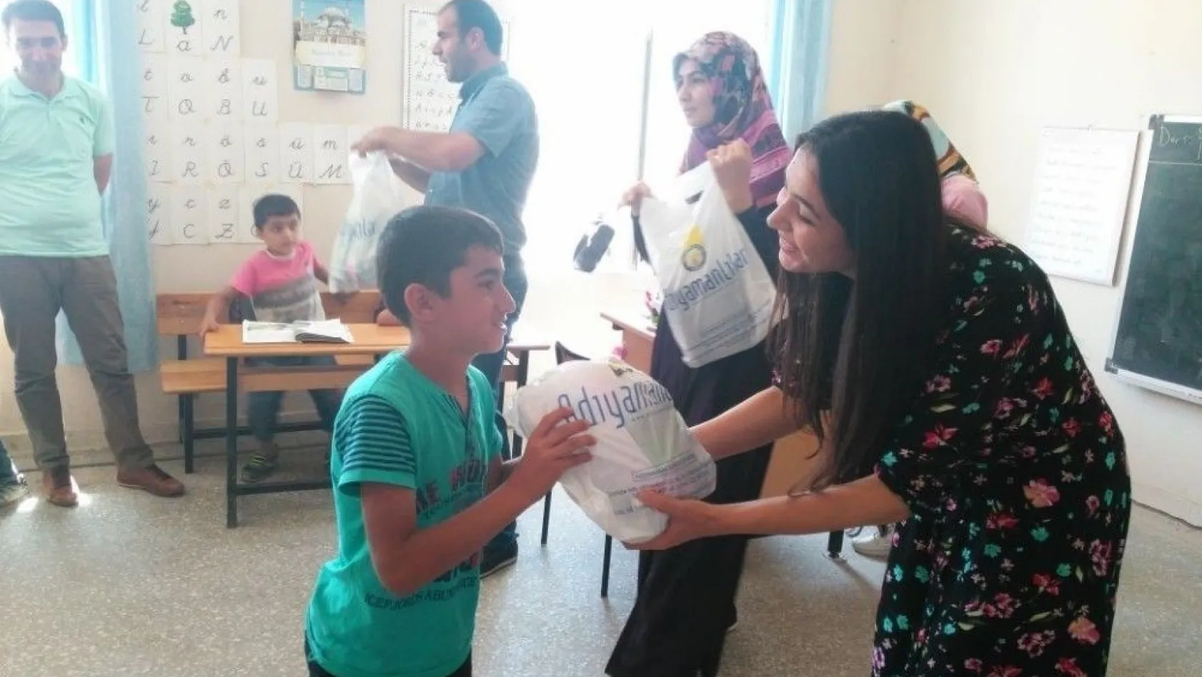 İstanbul'dan Kahta'daki köy okullarına yardım
