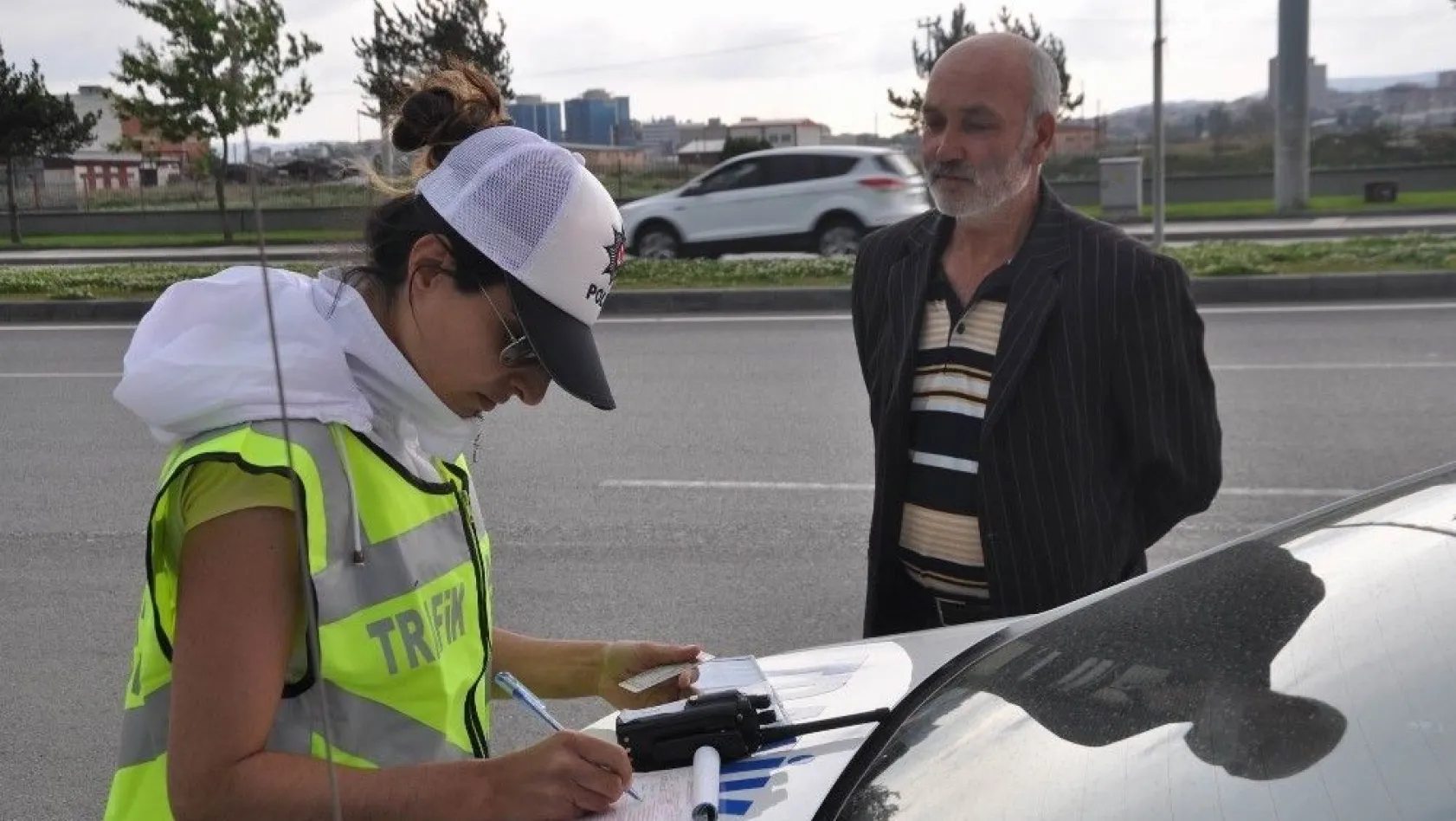 Sivas'ta emniyet kemeri takmayan sürücülere ceza yağdı
