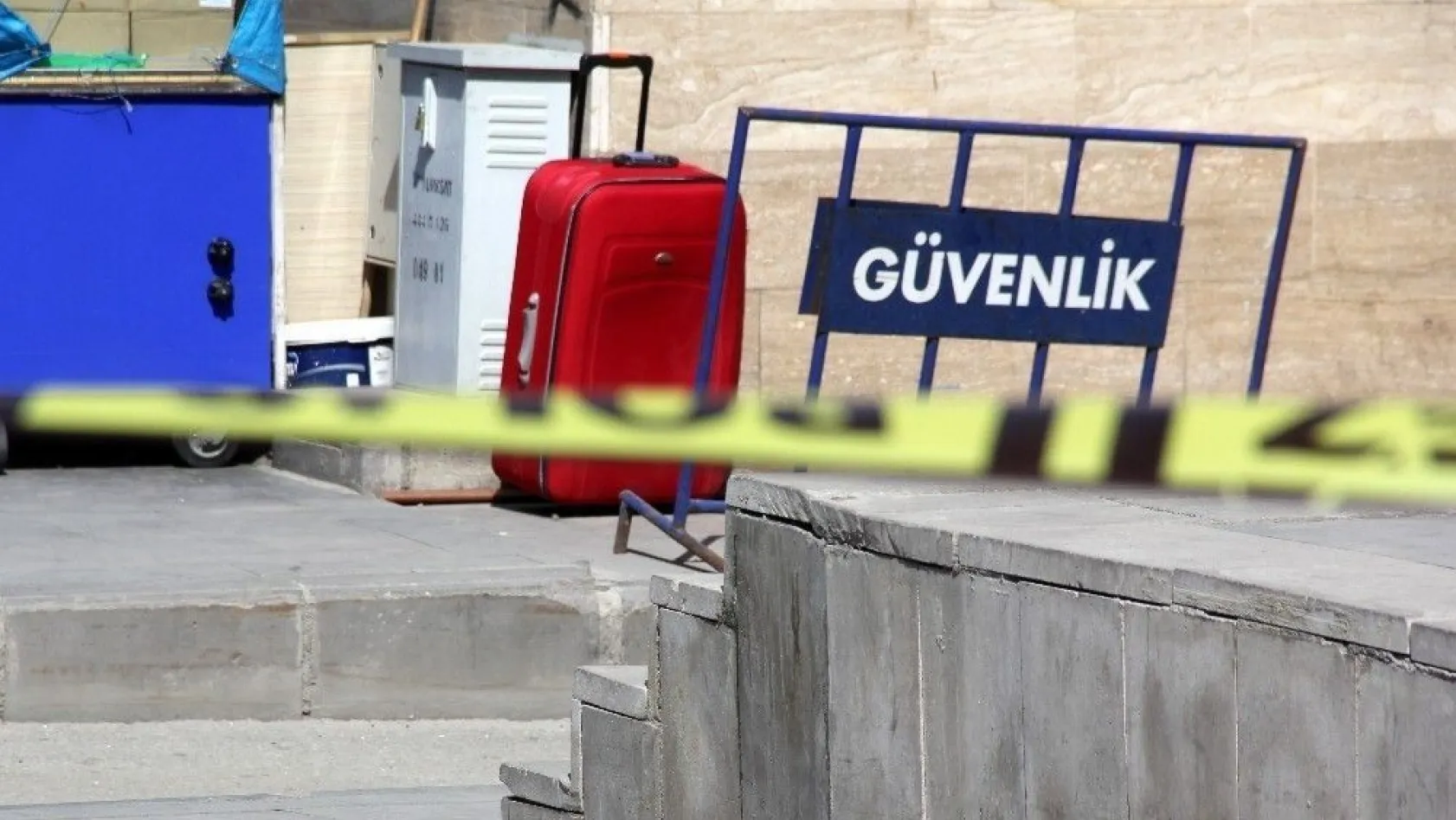 Erzurum'da şüpheli bavul, korkuttu

