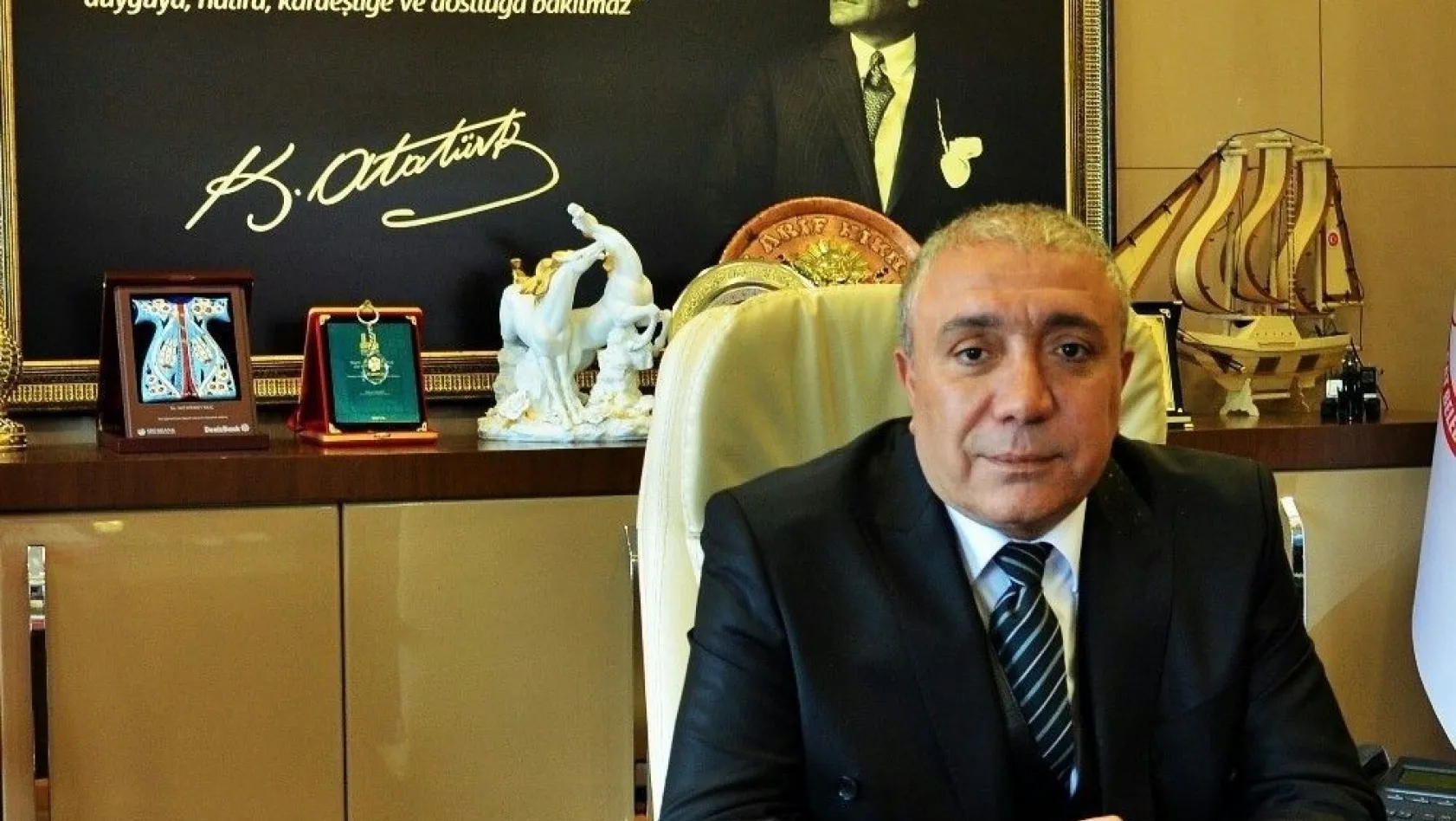 Çat Belediye Başkanı Arif Hikmet Kılıç, Bayram dolayısıyla bir kutlama mesajı yayınladı
