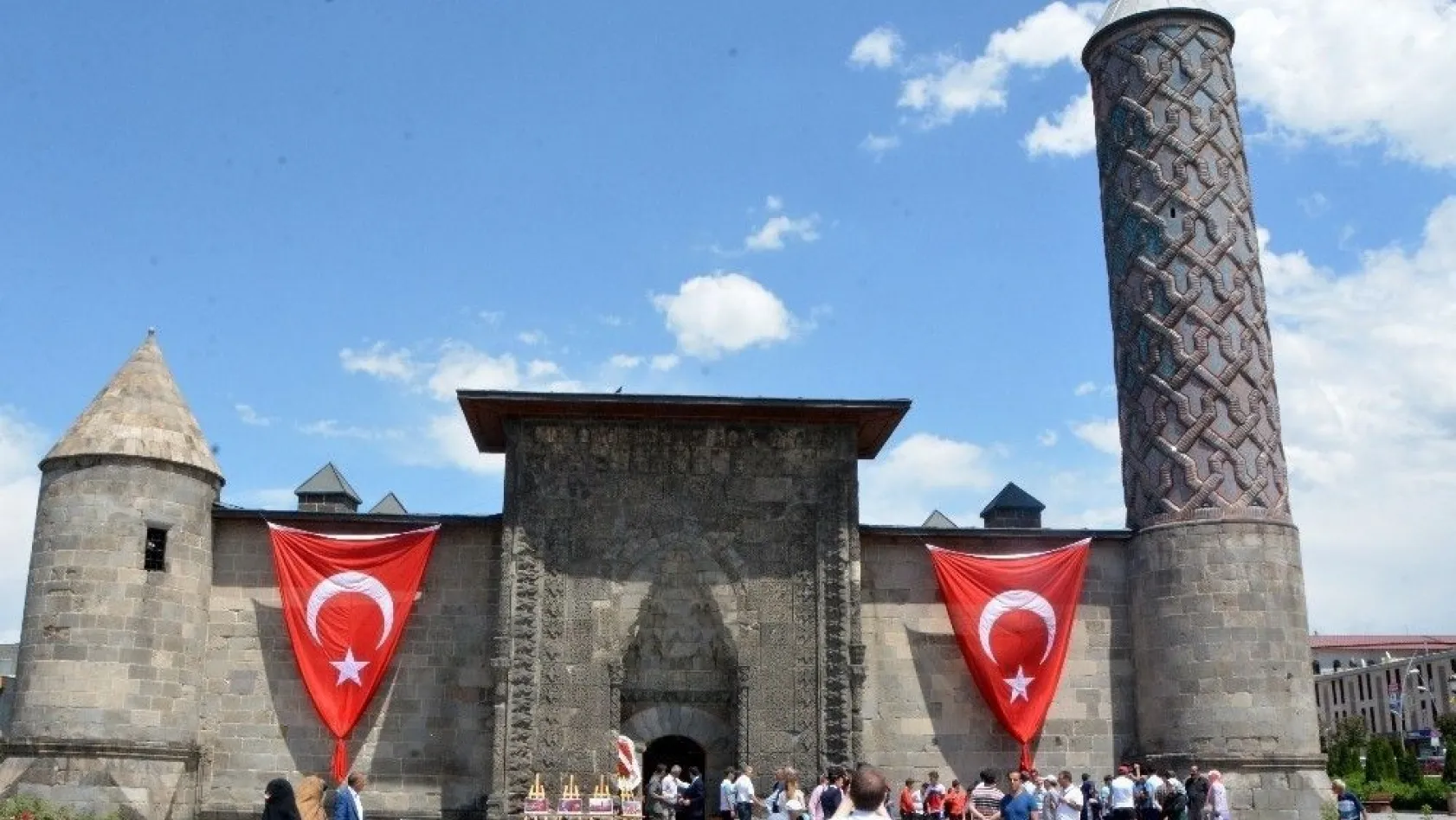 AK Parti Erzurum Milletvekili İbrahim Aydemir: 'İHA, vatanseverlikte zirve yapmış bir kuruluş'
