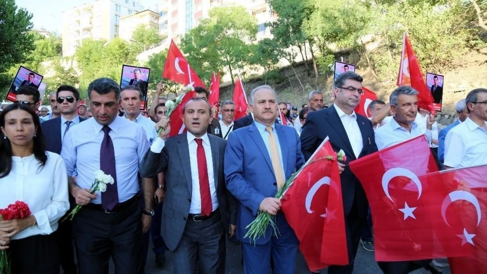 Tunceli'de 'Terörü Protesto Yürüyüşü'
