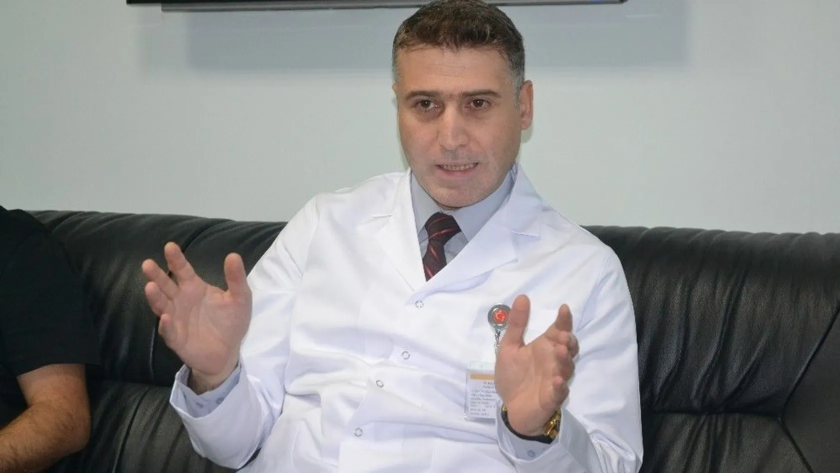Turgut Özal Tıp Merkezi Başhekimi Prof. Dr. Hakan Parlakpınar
