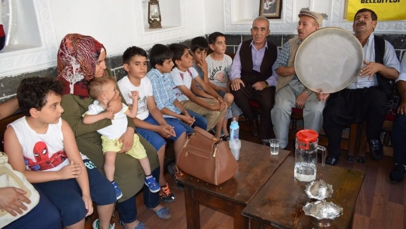 Öğrenciler Dengbej Evini ziyaret etti
