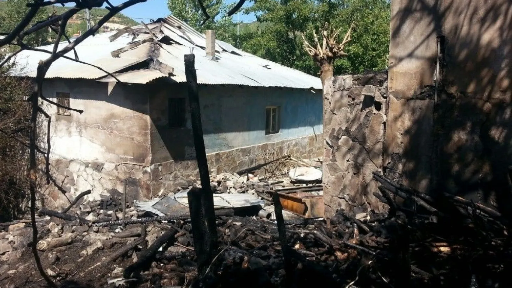 Bingöl'de ev yangını
