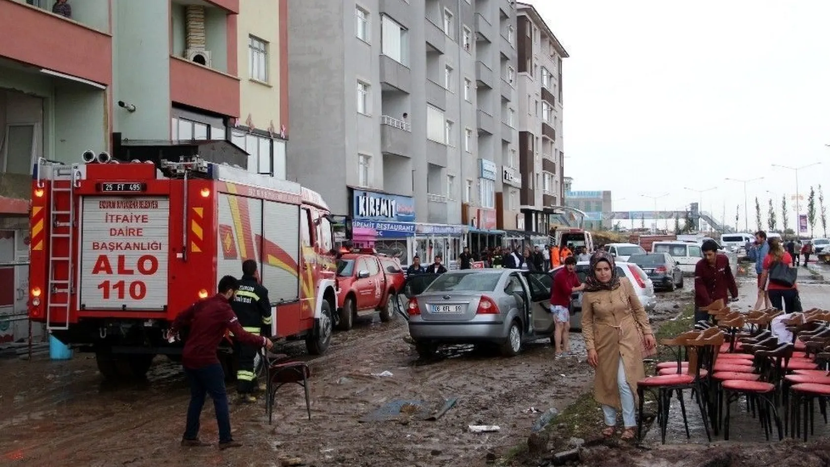 Erzurum'da selin yaraları sarılıyor

