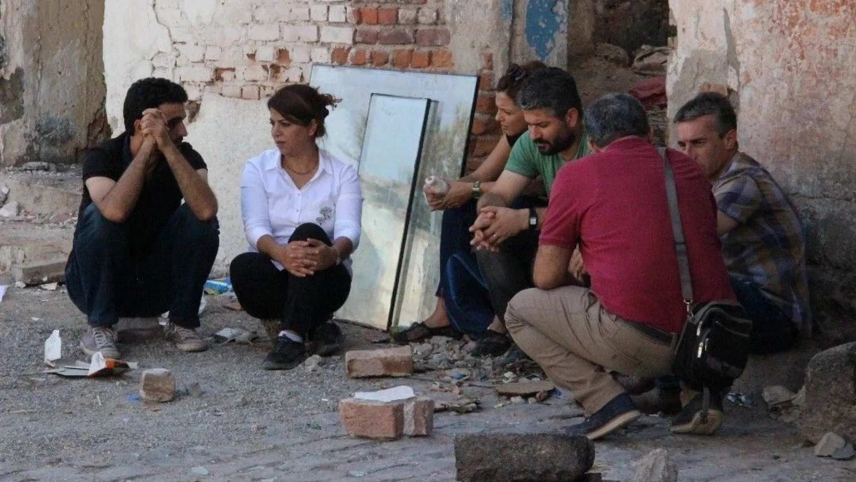 HDP'li vekiller oturma eyleminde yalnız kaldı

