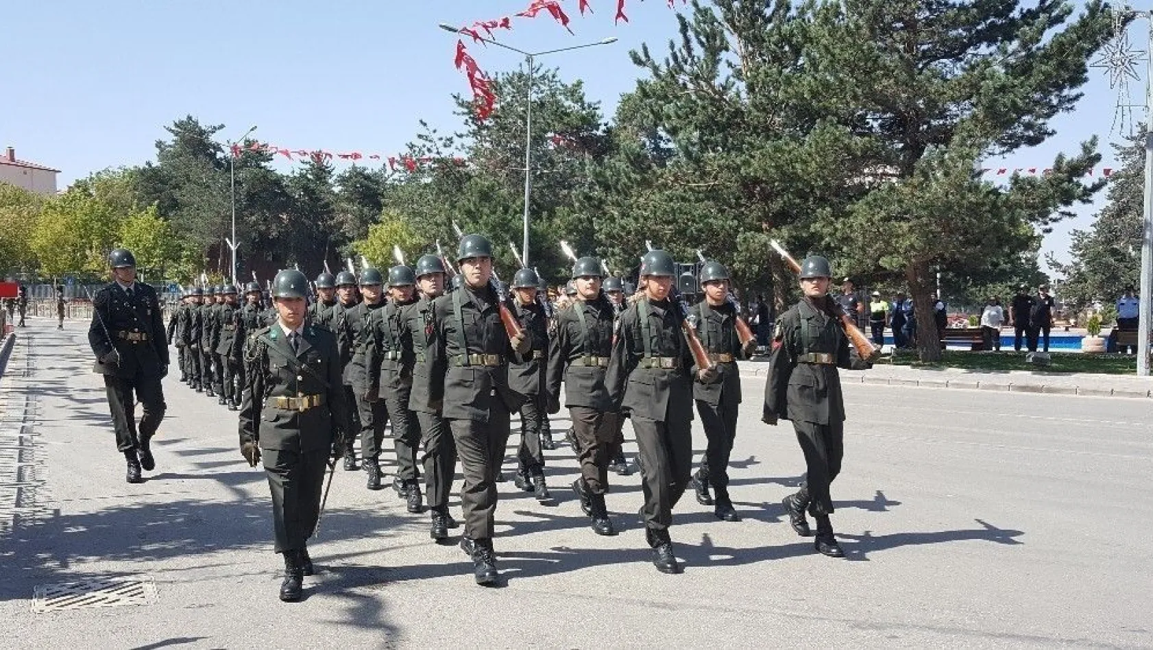 Erzurum'da geniş güvenlik tedbirleri altında 30 Ağustos provası yapıldı
