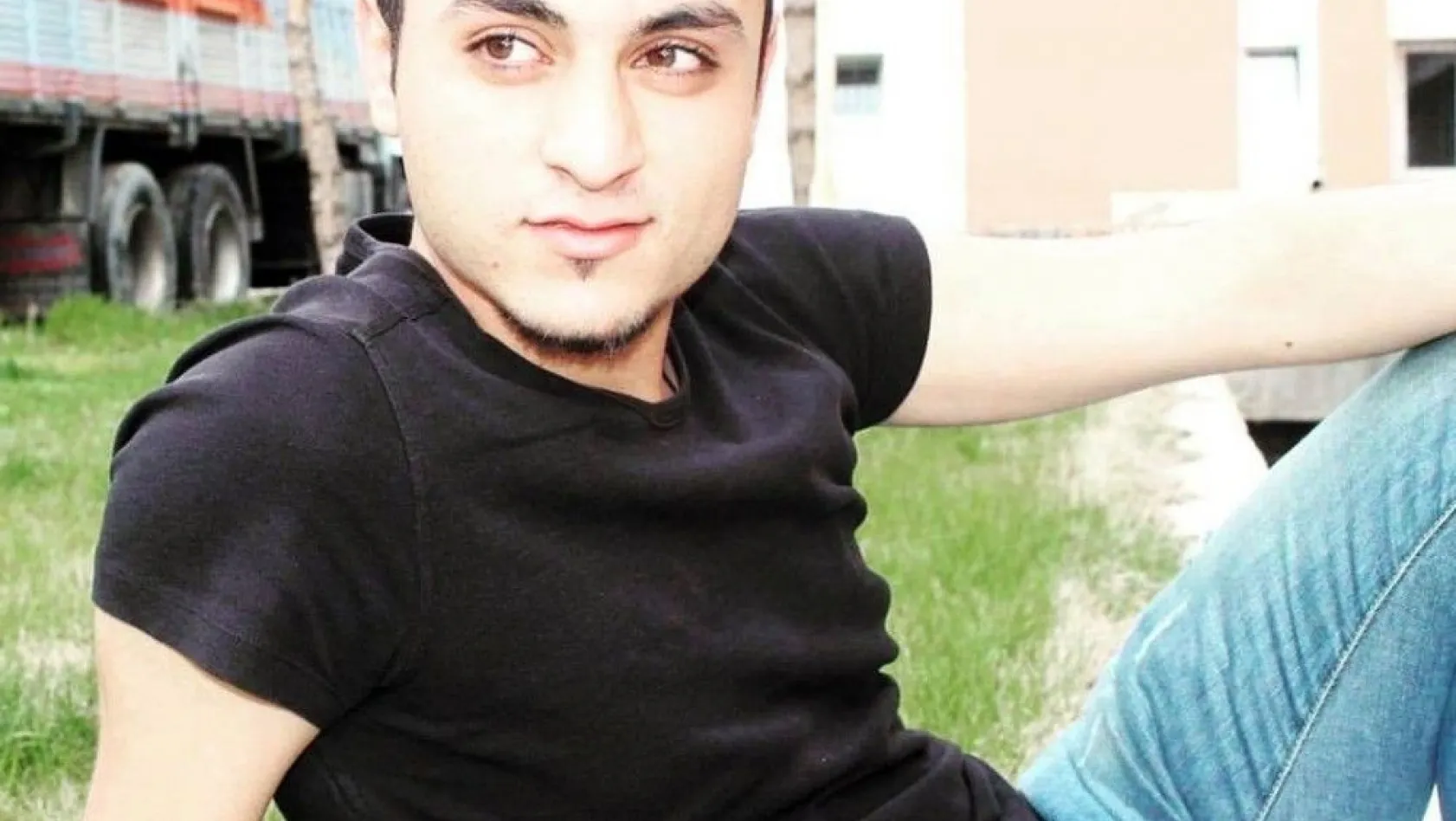 Erzincan da 22 yaşındaki bir genç ölü olarak bulundu
