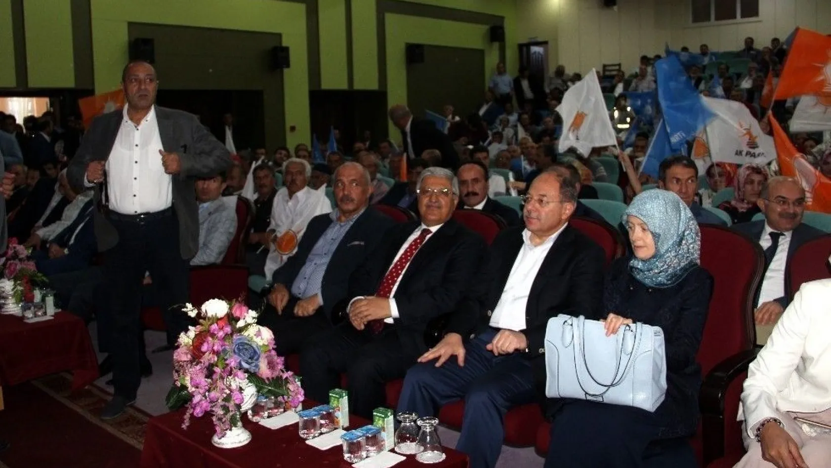 Başbakan Yardımcısı Akdağ ve AK Parti Genel Başkan Yardımcısı Demiröz, Aziziye Kongresi'ne katıldı
