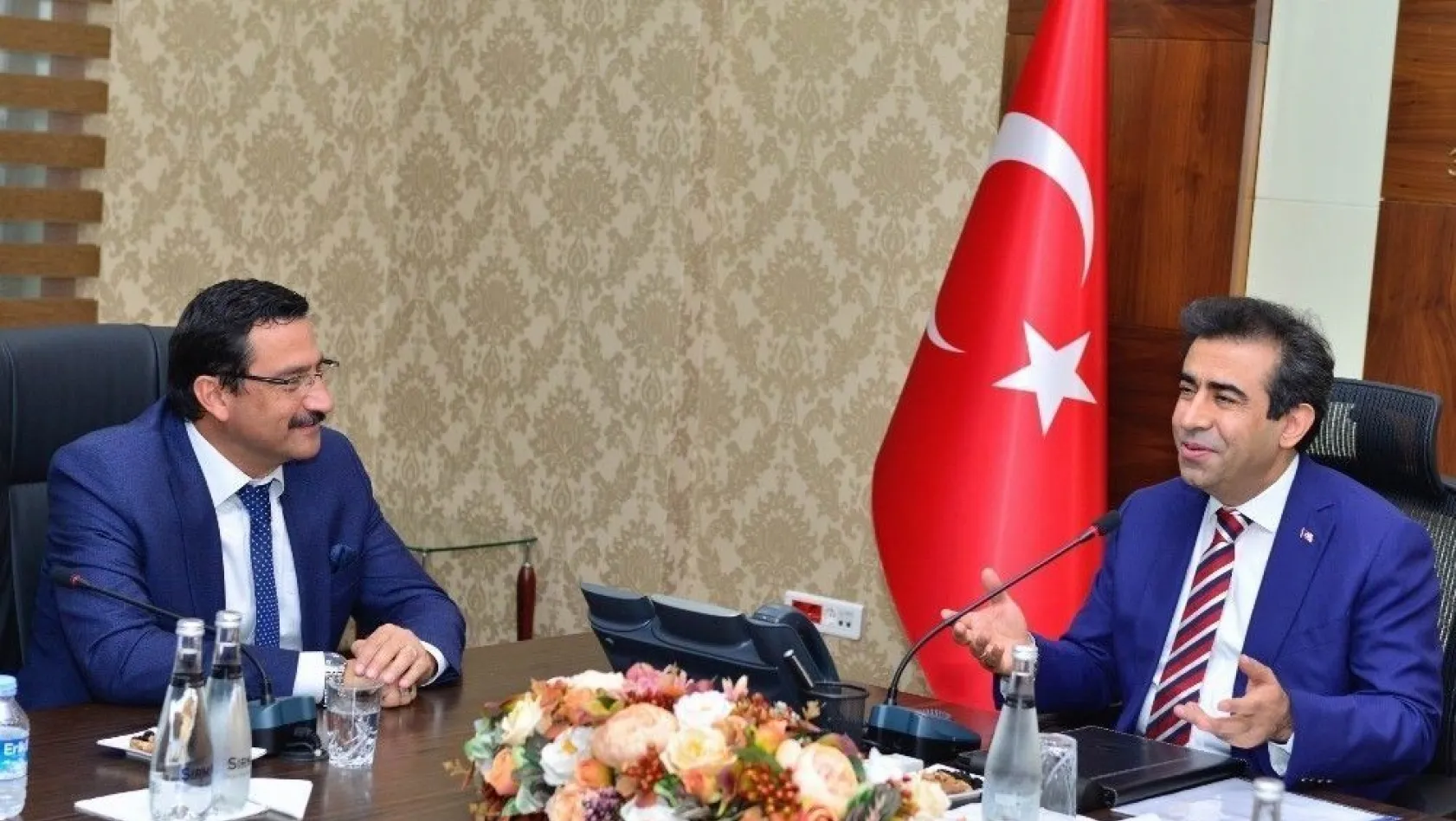 Vali Güzeloğlu, Keçiören Belediye Başkanı Ak'ı kabul etti
