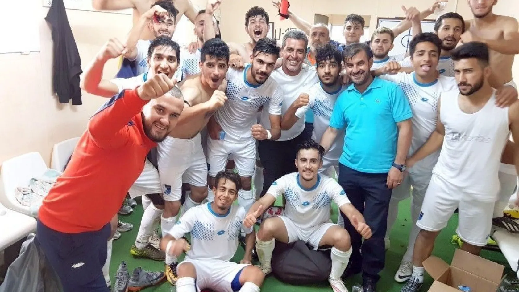 BB. Erzurumspor U 21 ekibi tarih yazıyor
