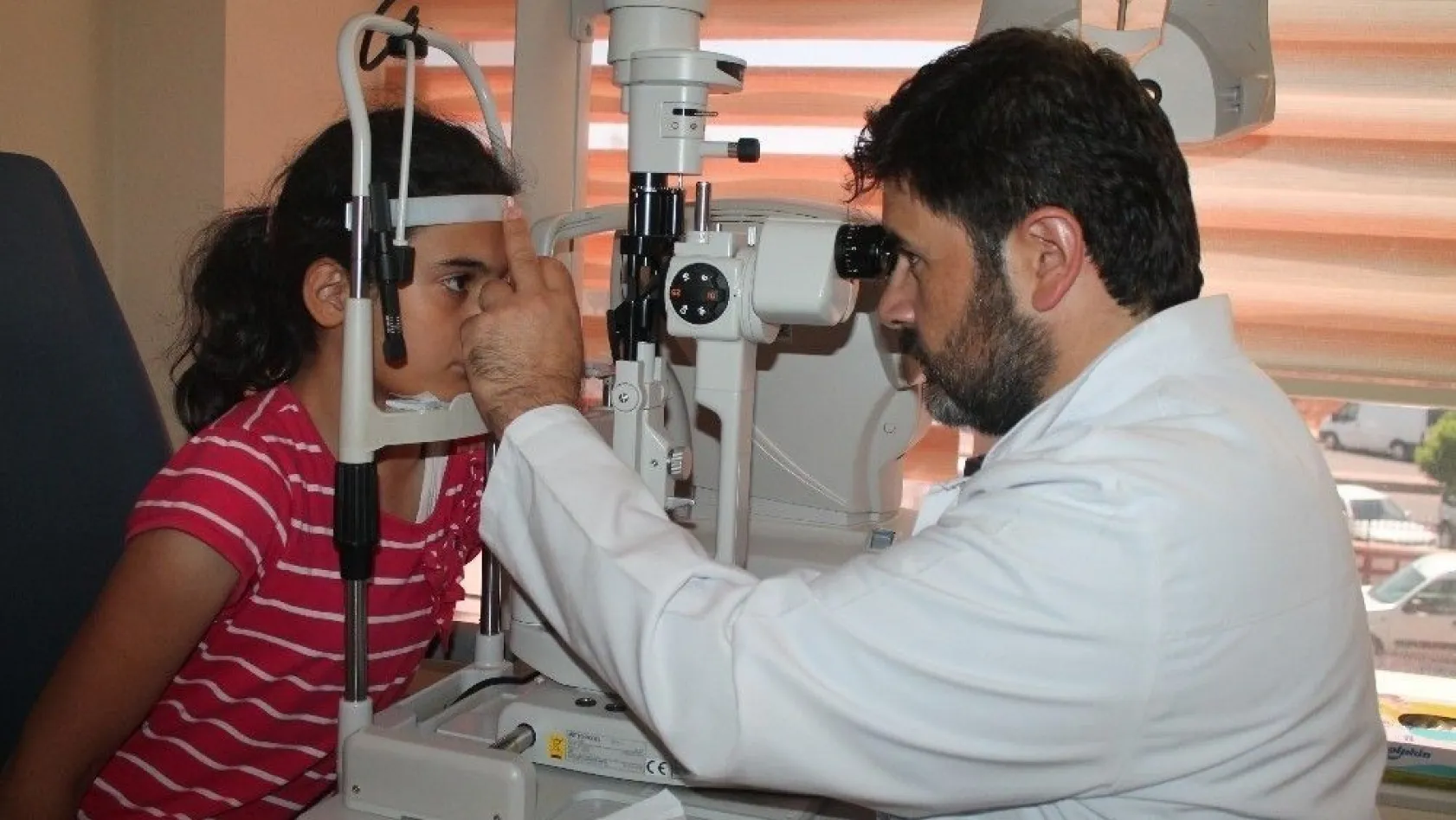 Yrd. Doç. Dr. Bilen dünyada 285 milyon görme engelli insanın olduğunu belirtti
