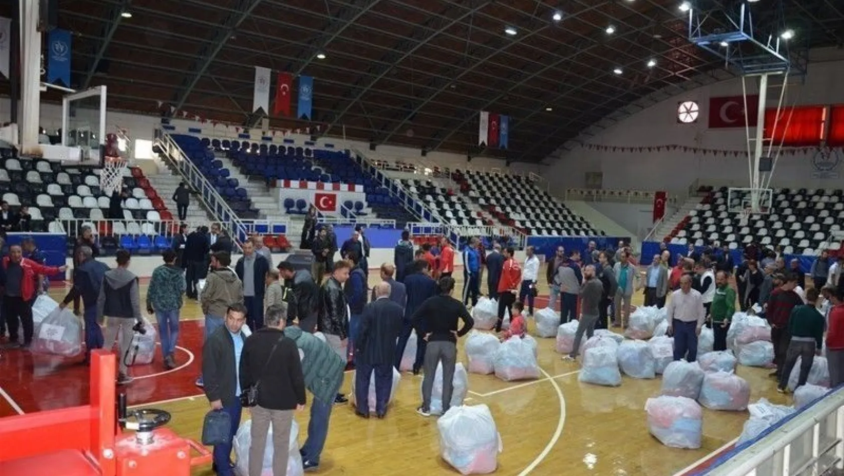 Malatya'da 123 amatör spor kulübüne malzeme yardımı
