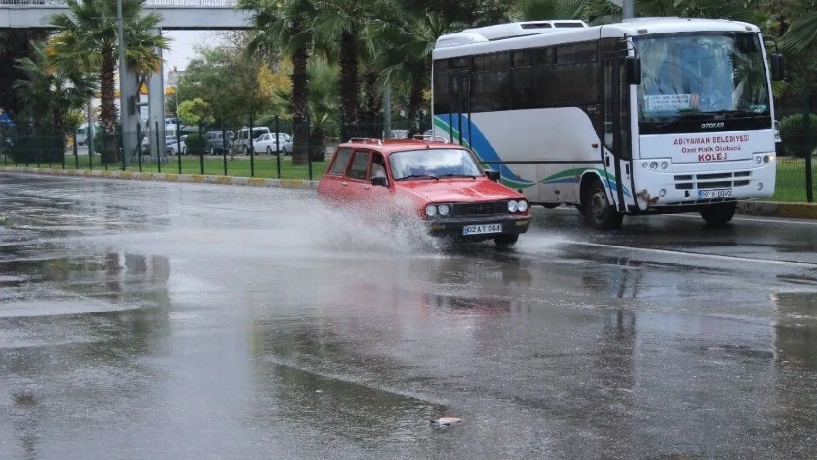 Yağmur vatandaşları hazırlıksız yakaladı
