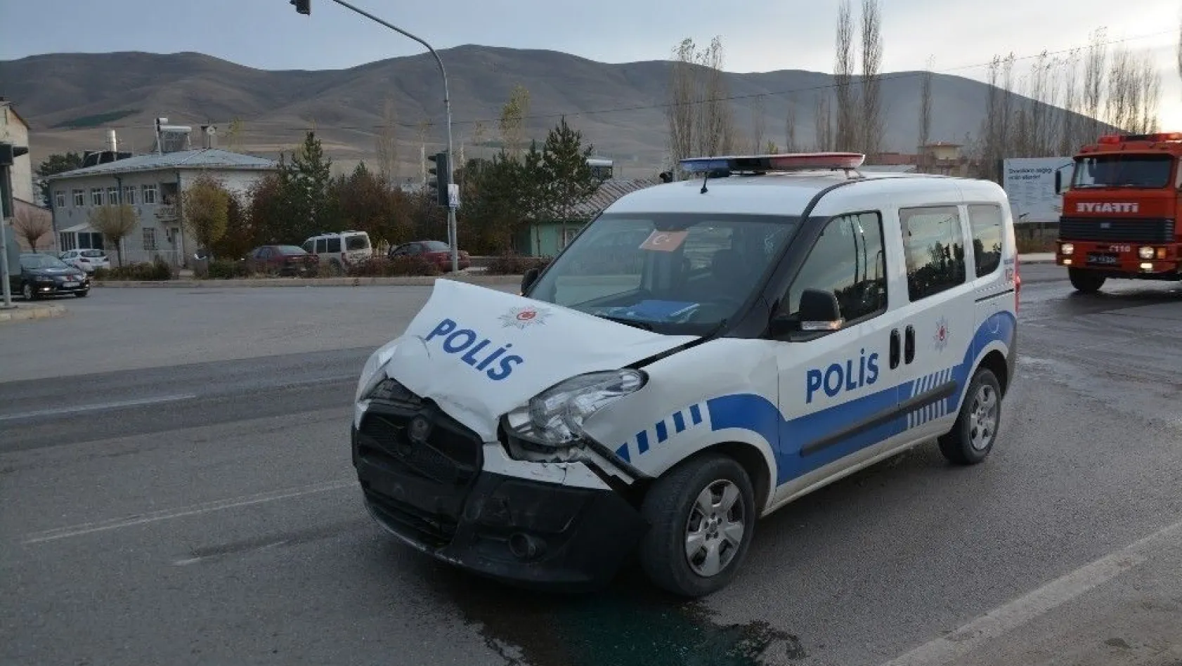 Sivas'ta trafik kazası 4 yaralı.
