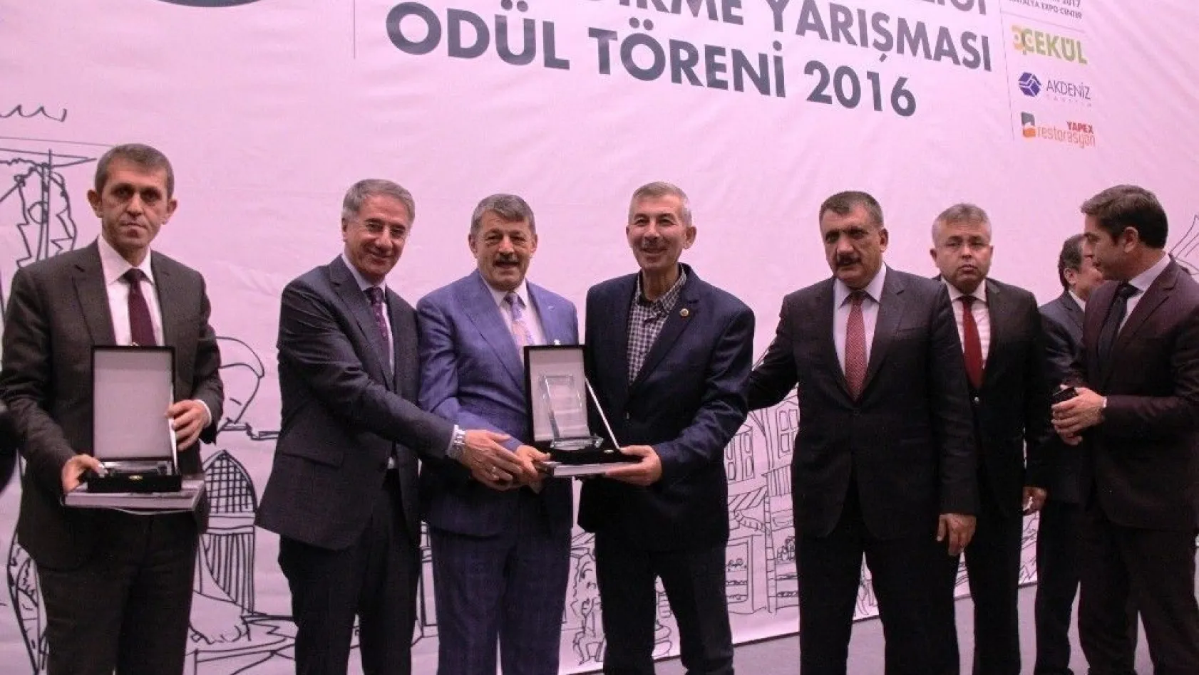 Arapgir Belediyesi'ne başarı ödülü
