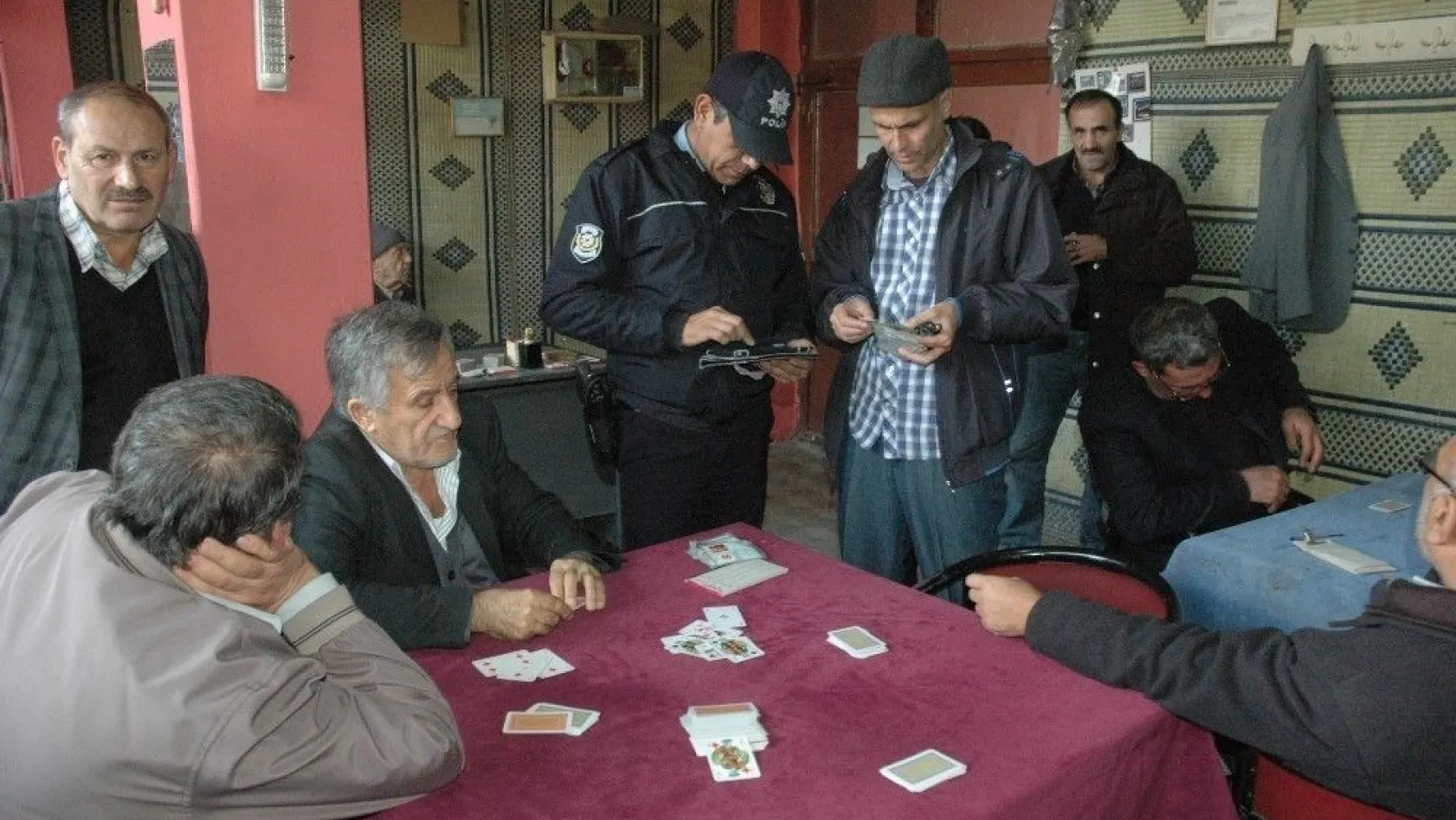Kahramanmaraş'ta yasa dışı 'bahis-2' huzur operasyonu
