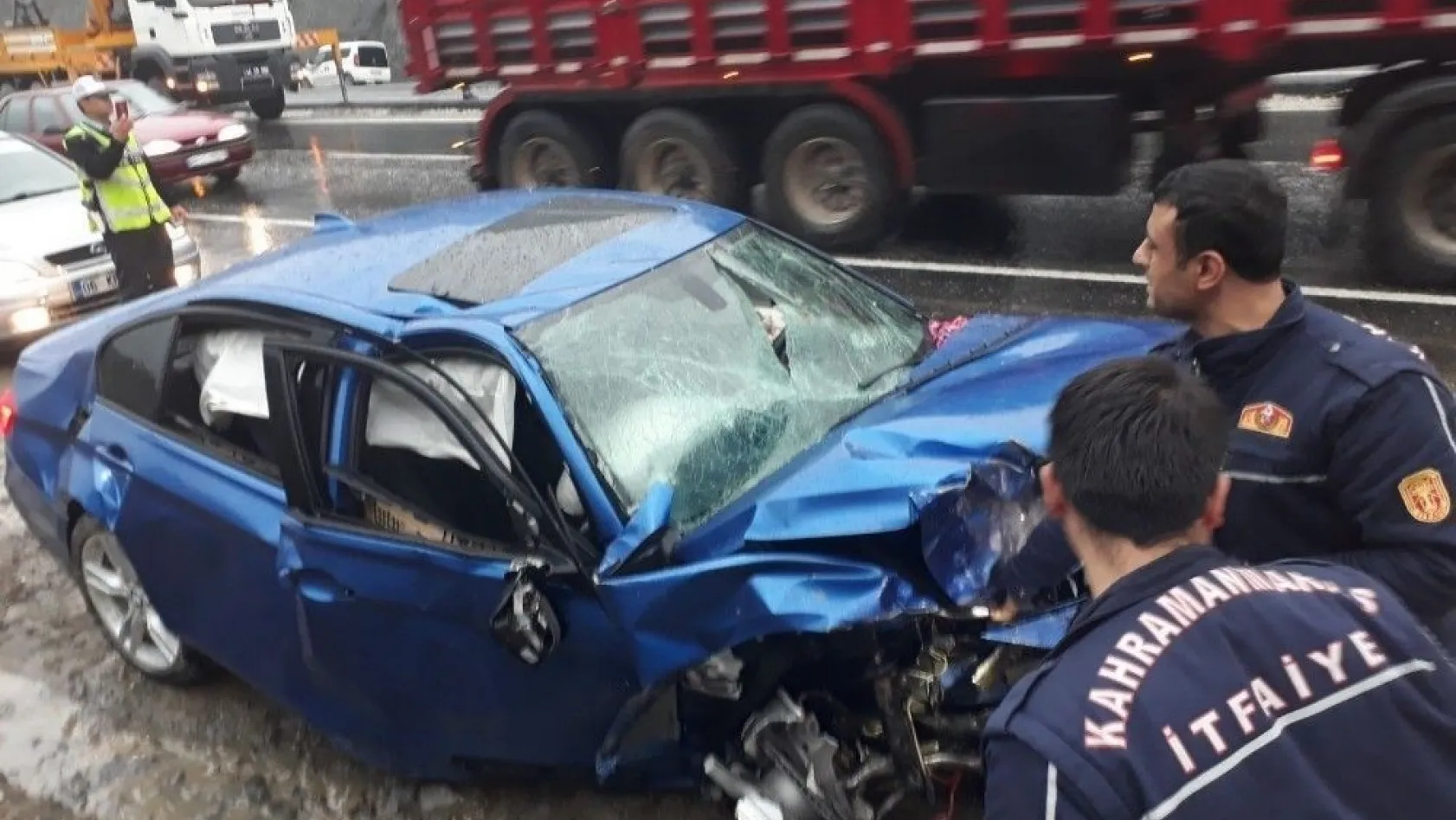 Kahramanmaraş'ta zincirleme kaza: 1 ölü,3 yaralı
