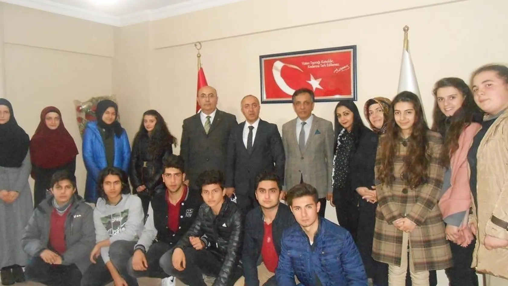 Nevzat Karabag Anadolu Lisesi öğrencilerinden anlamlı bağış

