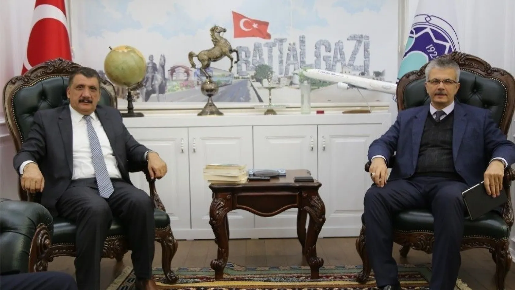 Başkan Gürkan'dan BİLSAM'a övgü
