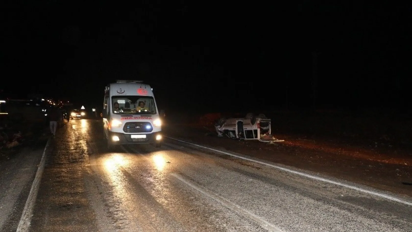 Diyarbakır'da trafik kazası: 1 ölü, 9 yaralı