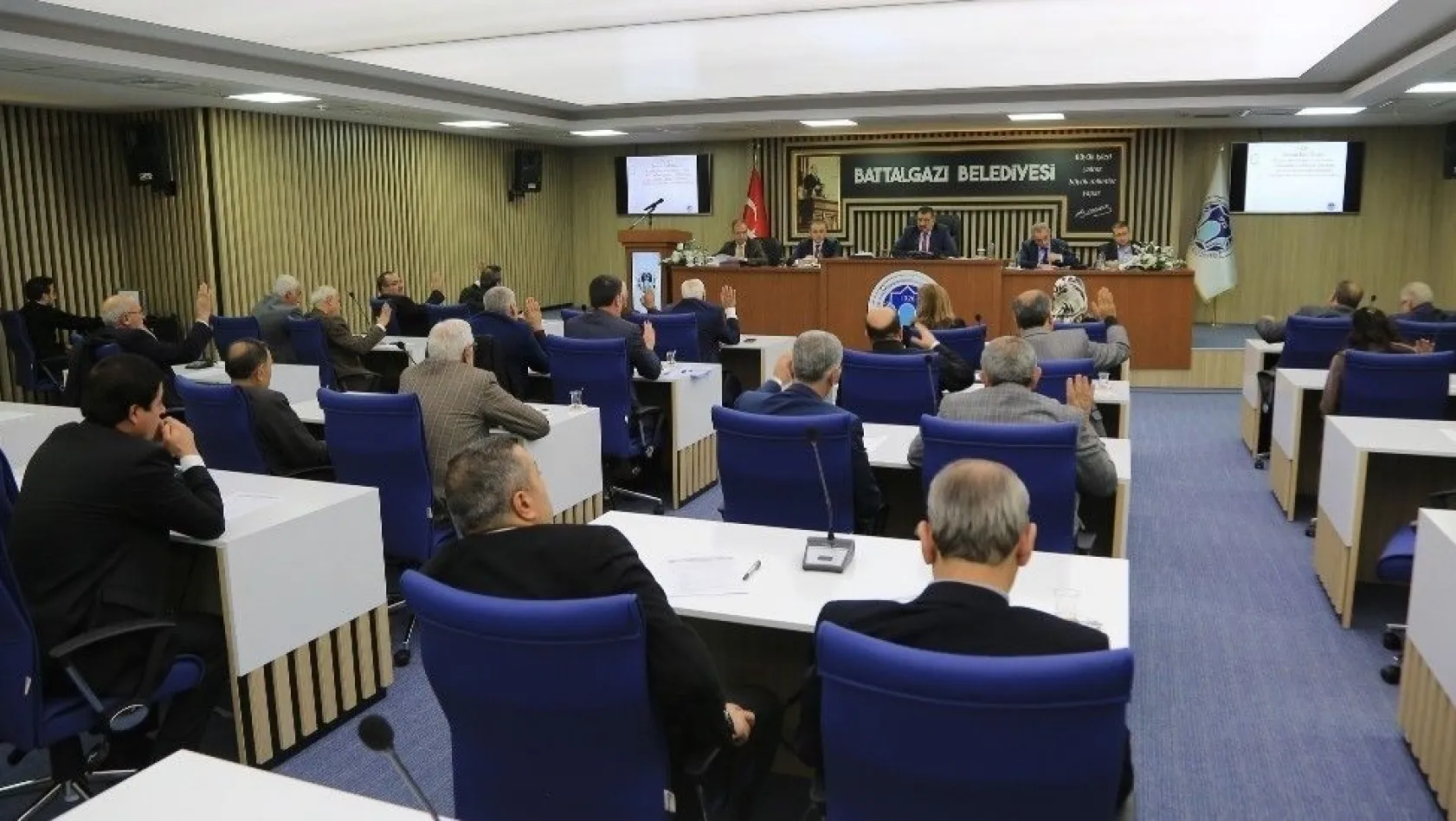 Battalgazi Belediye Meclisi 2017 yılının son toplantısını gerçekleştirdi
