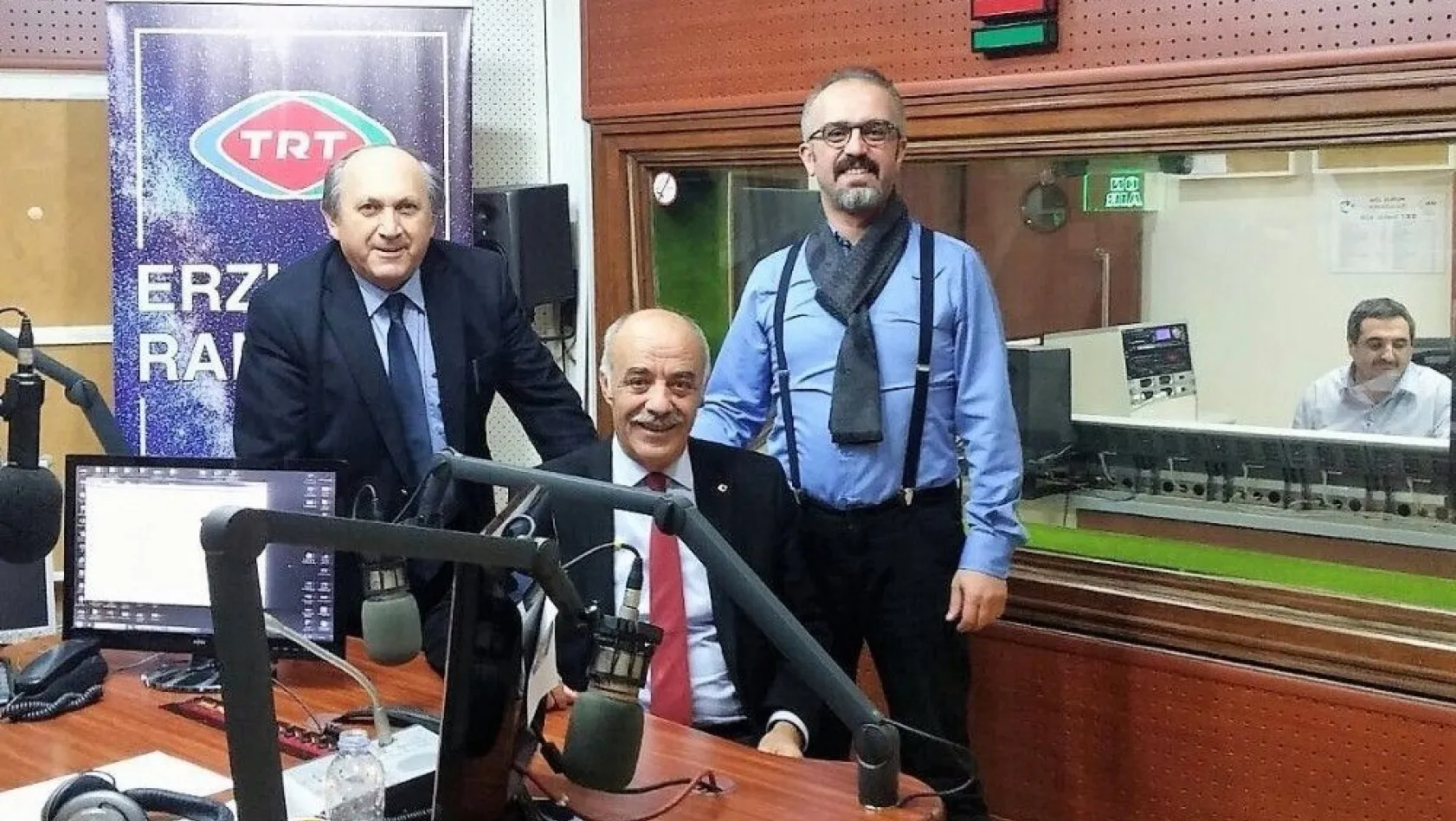 Yücelik, TRT Erzurum Radyosu'na konuk oldu
