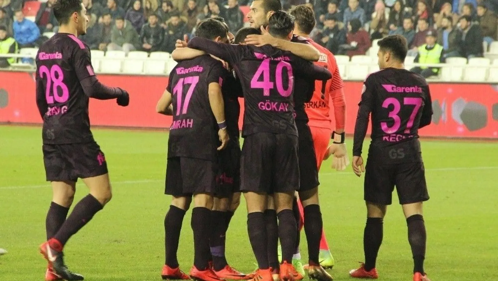 Ziraat Türkiye Kupası: Sivas Belediyespor: 1 - Galatasaray: 1 (İlk yarı)
