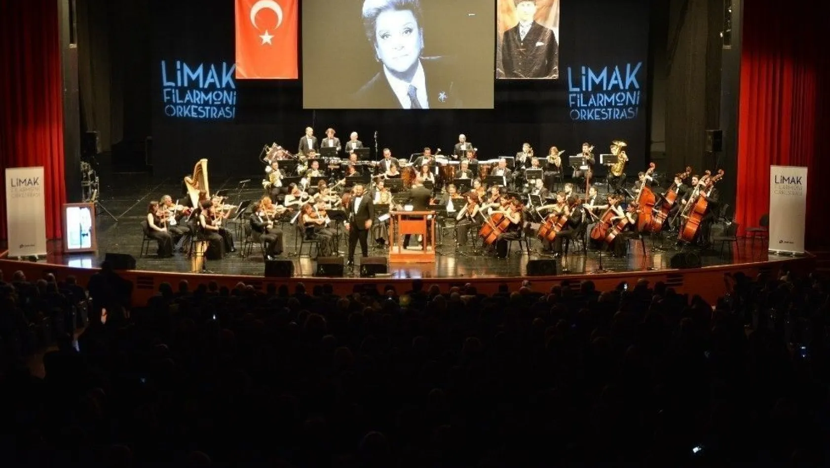 Zeki Müren Şarkıları Diyarbakır'da Yankılanacak

