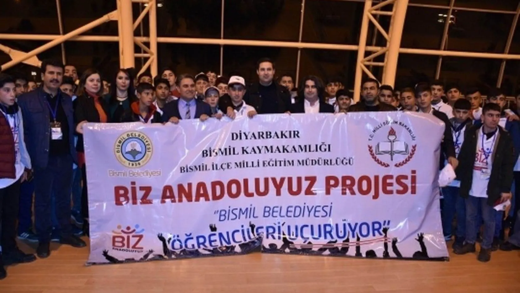 Başkan Gülenç ilk öğrenci kafilesini Çanakkale'ye uğurladı
