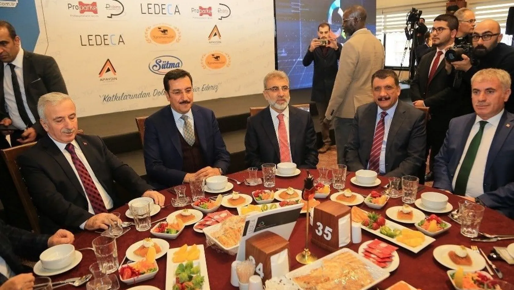 Başkan Gürkan'a 'Yılın Yerel Yöneticisi' ödülü
