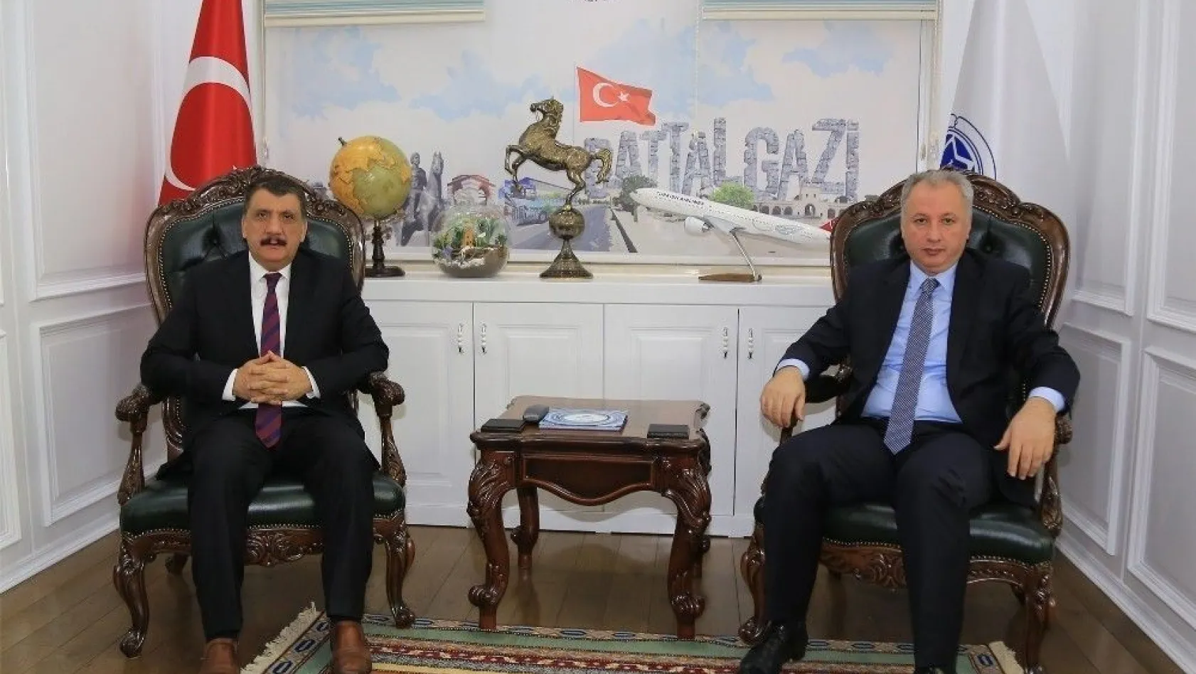 Battalgazi Kaymakamından Başkan Gürkan'a övgü
