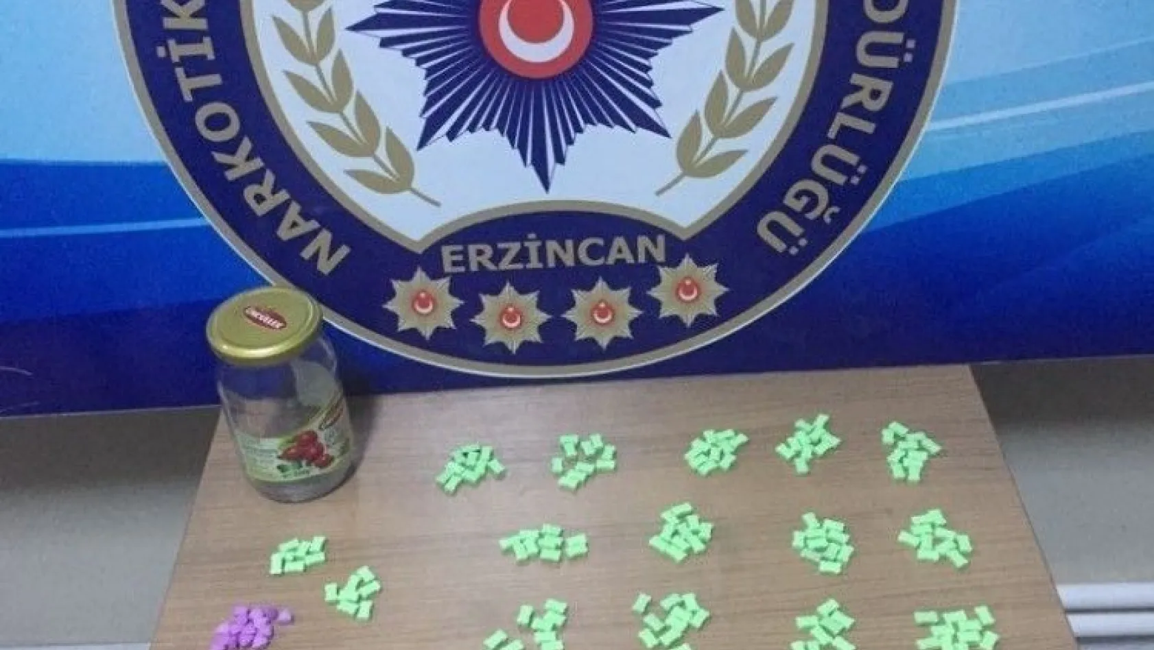 Erzincan'da 286 adet ecstasy hap ele geçirildi
