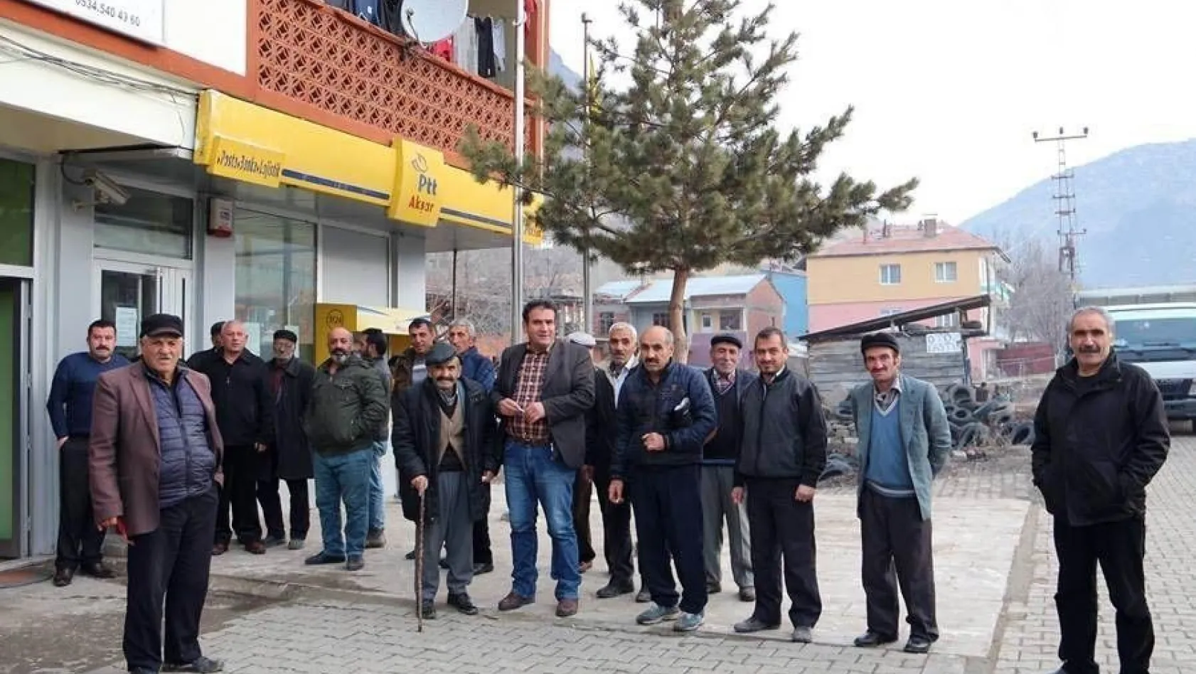 Akşar PTT, memur olmadığı için haftada iki gün açık kalıyor

