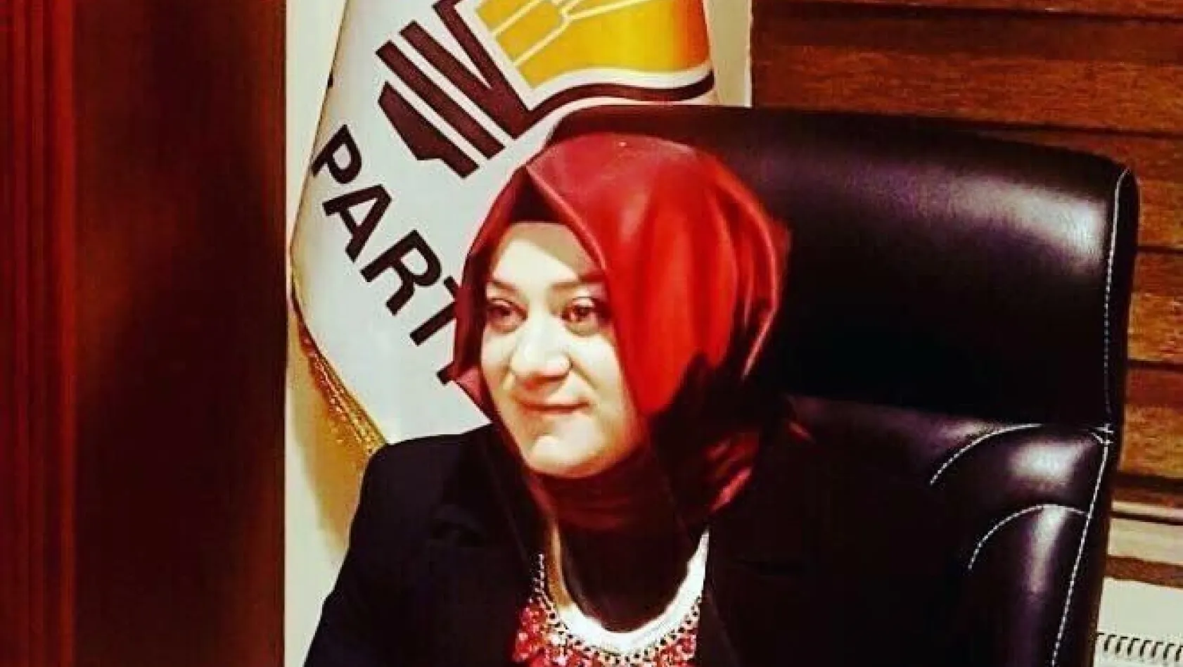 Ak Parti Erzurum Kadın Kolları Başkanı Hilal Demir istifa etti
