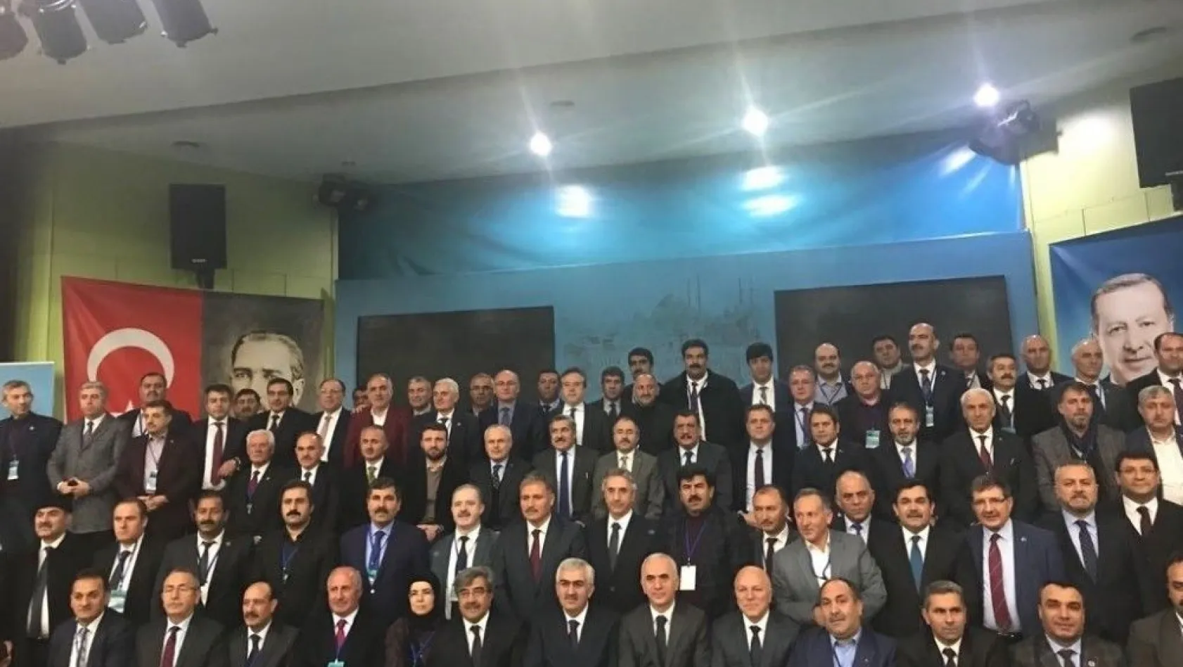 AK Parti Genel Başkan Yardımcısı Erol Kaya'dan İl Başkanı Öz'e zirve teşekkürü
