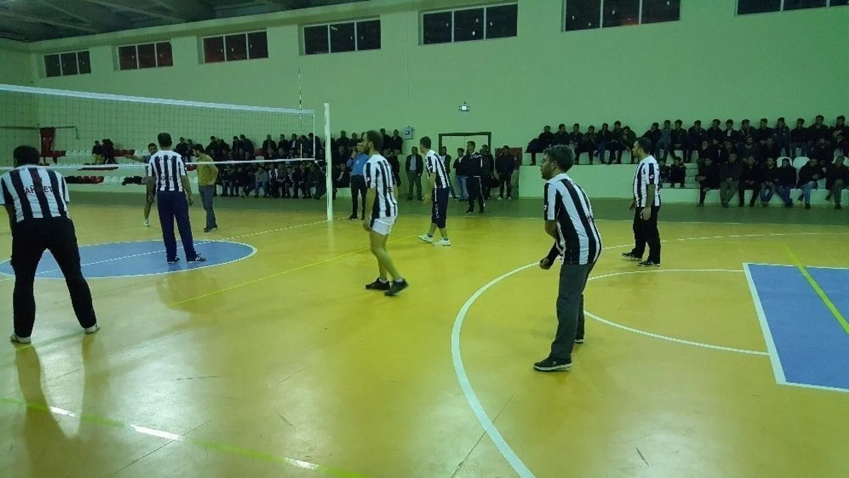 Sincik ilçesinde voleybol turnuvası düzenlendi
