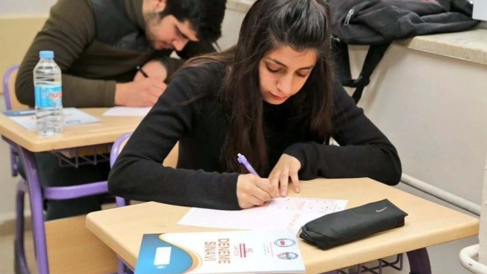 Tunceli'de öğrencilere deneme sınavı
