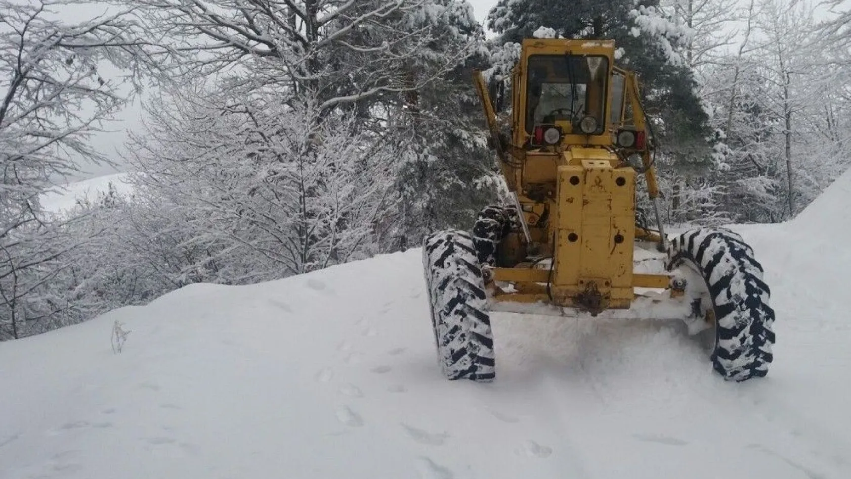 Sivas'ta karla mücadele çalışmaları
