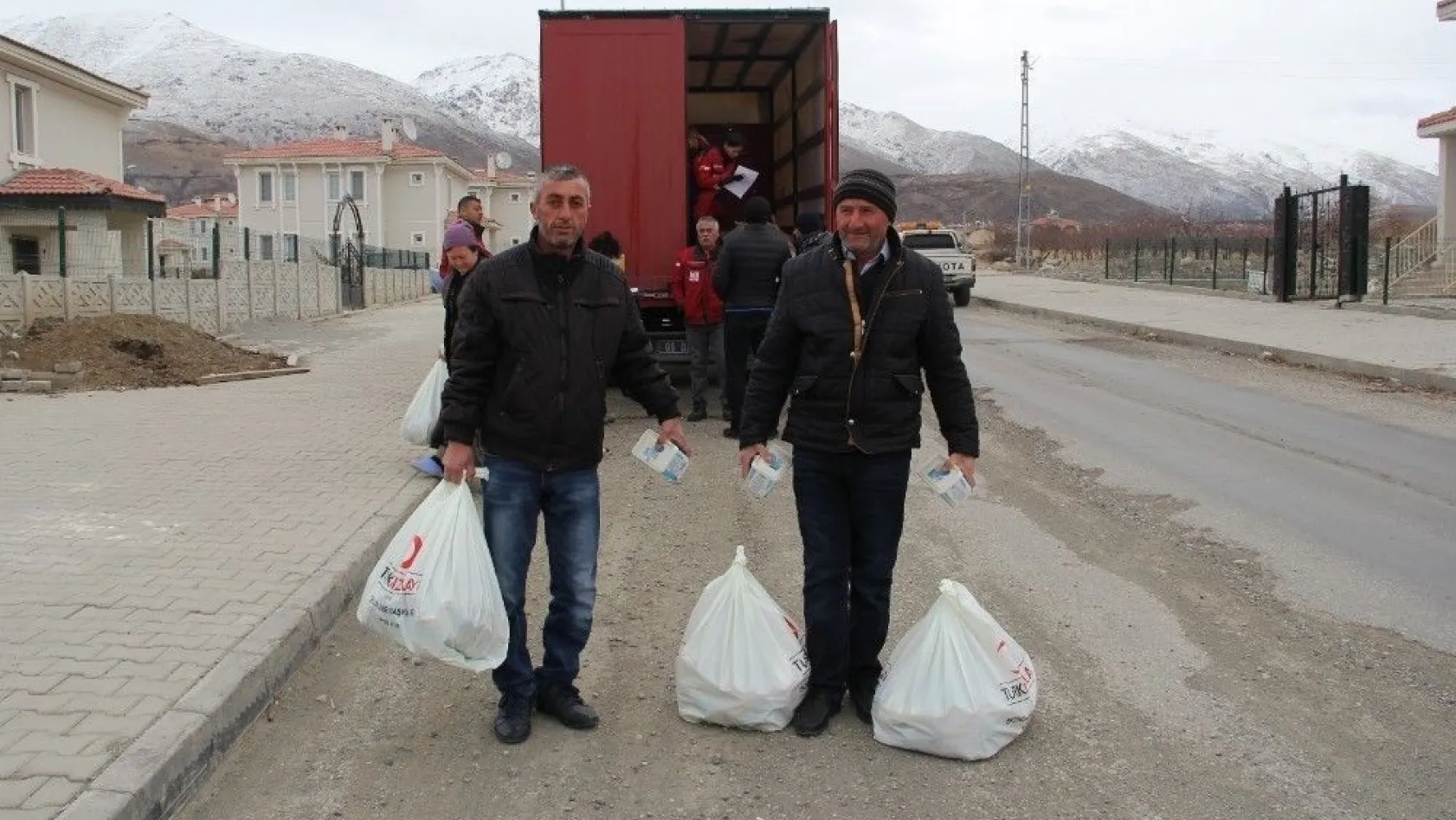 Erzincan Türk Kızılayından 570 Ahıskalı aileye gıda yardımı
