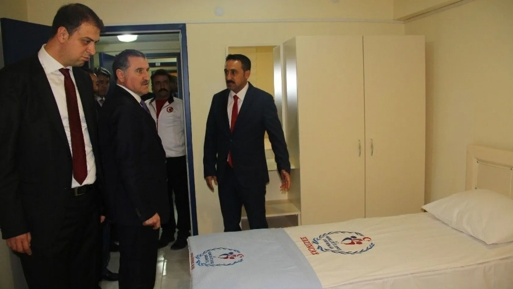 Erzincan'a Sporcu Kamp Eğitim Merkezi açıldı
