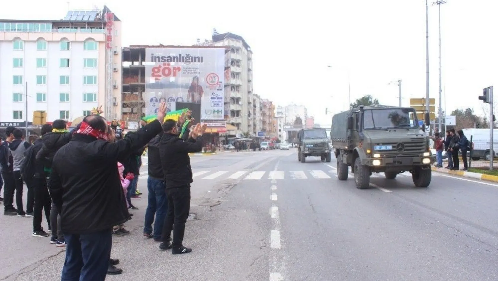 Adıyaman'dan Afrin'e askeri sevkiyat
