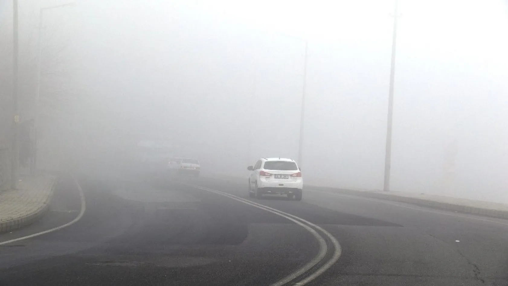 Diyarbakır'da uçuşlara sis engeli
