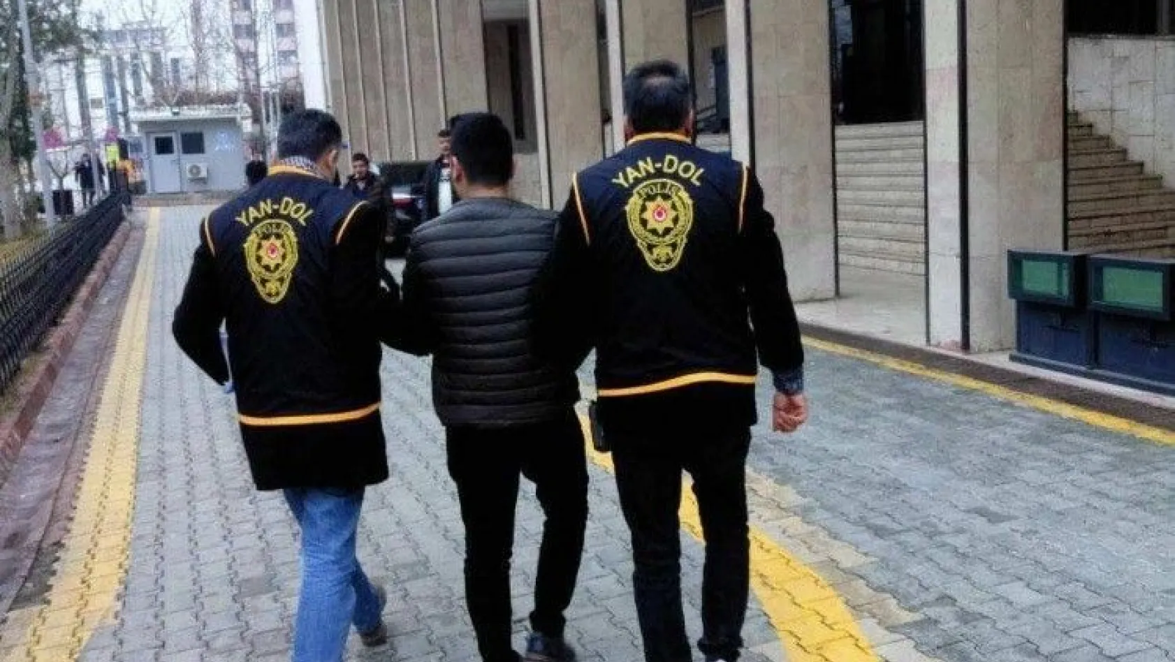 Bir kişinin 30 bin lirasını dolandıran şahıs tutuklandı
