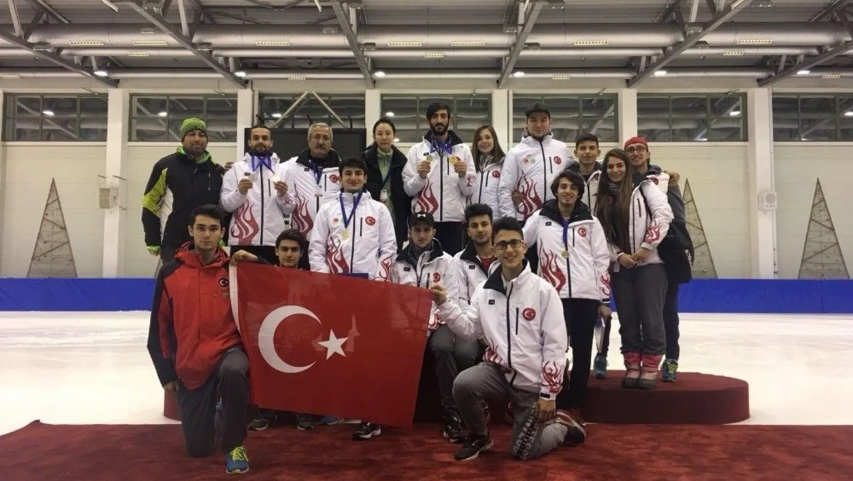 Türk sporcular Short Track Danubia Serisi Pannonia Open yarışmasına damga vurdu
