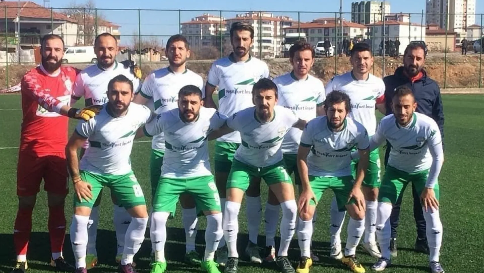Yeşilyurt Belediyespor sahasında Dersimspor'a mağlup oldu
