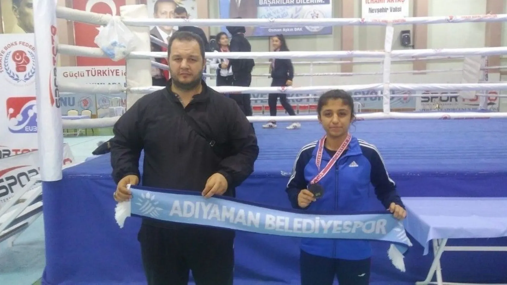 Adıyamanlı Zeynep Türkiye Boks Şampiyonasında 3. oldu
